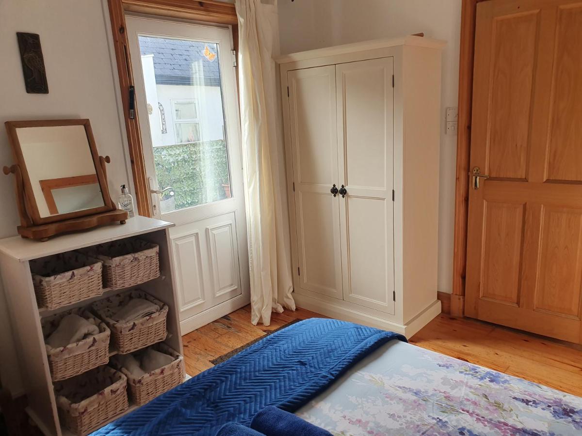 Cosy Self Contained Cottage With Stunning Views Killaloe Eksteriør bilde